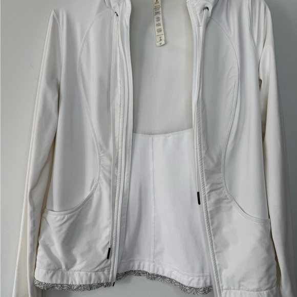 Lululemon Women's White Hooded Jacket - Picture 6 of 17